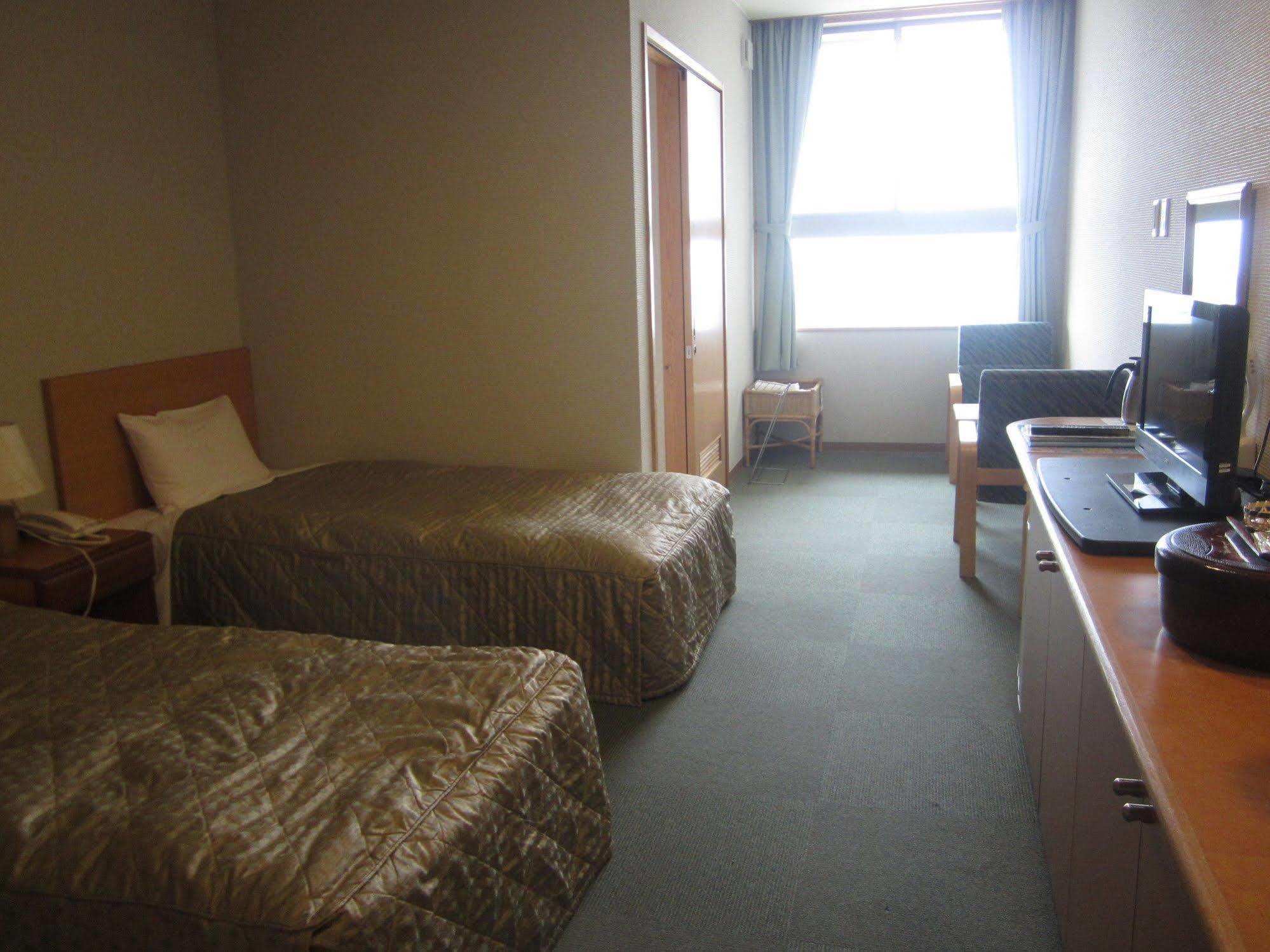 Kokuminshukusha Hadomisaki Hotel Карацу Екстериор снимка